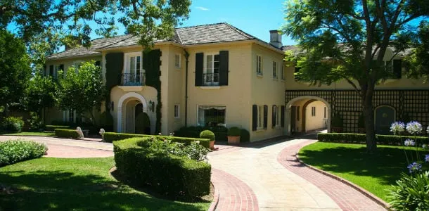 Affordable yard cleanup service for homes across Irwindale, CA - Alan Dunn Landscape Design