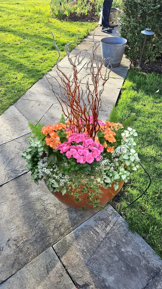 Professional yard maintenance with custom design in Bartlett, IL by Alan Horticulture