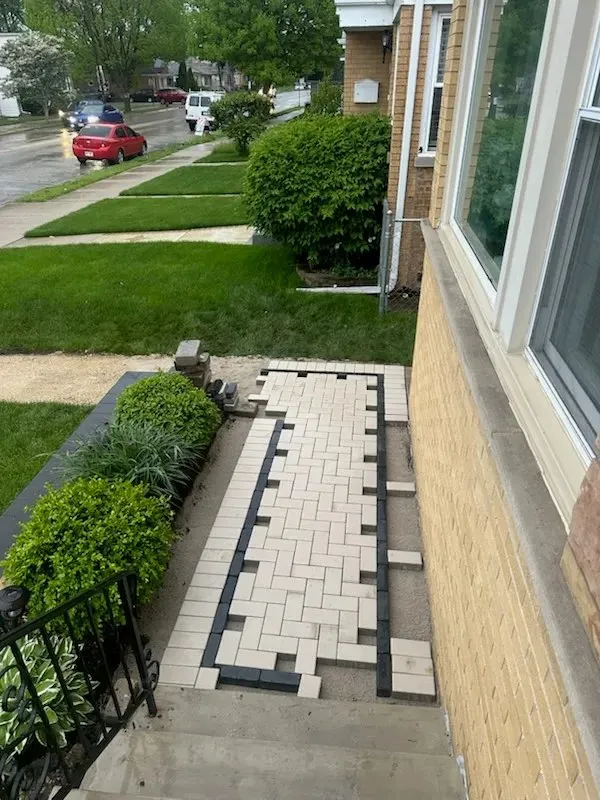 Reliable yard cleanup service with custom design in Chicago, IL by Alanis concrete services