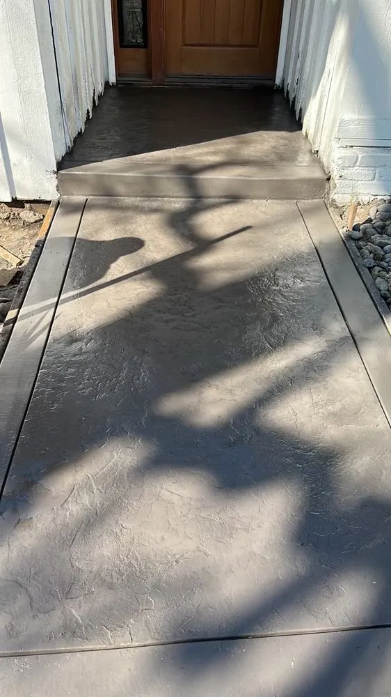 Trusted yard maintenance in Palmdale, CA by AlanisOutdoorLiving