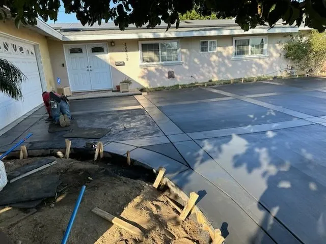 Expert landscaping services experts serving Palmdale, CA - AlanisOutdoorLiving