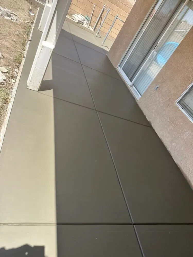 Top-rated yard maintenance in Palmdale, CA - AlanisOutdoorLiving