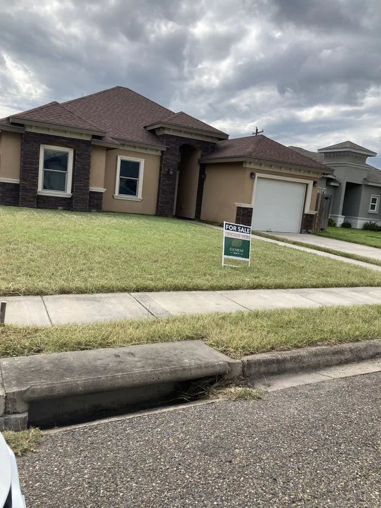 Local landscaping services experts serving Mercedes, TX - Alaniz Landscaping