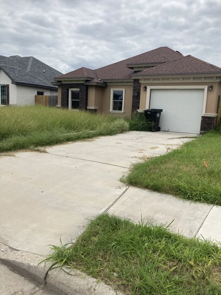Reliable residential landscaping in Mercedes, TX by Alaniz Landscaping