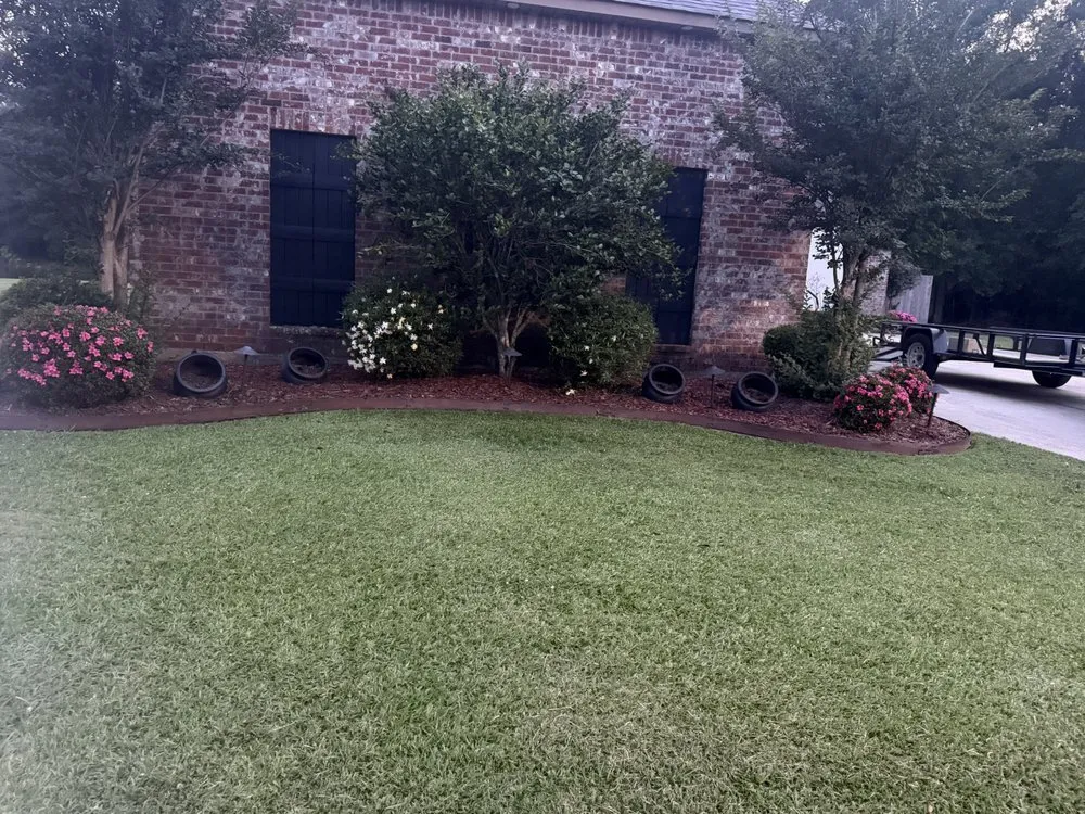 Professional yard cleanup service experts serving Denham Springs, LA - Alan’s Lawn Care