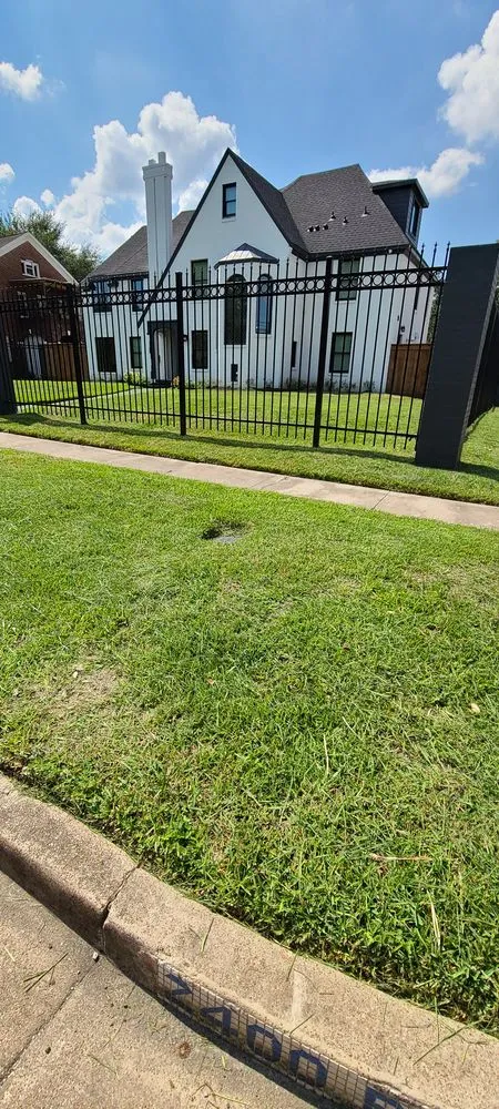 Top-rated landscape design in Houston, TX by Alarcon Landscaping