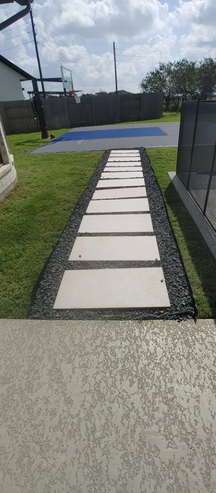 Professional outdoor landscaping experts serving Houston, TX - Alarcon Landscaping