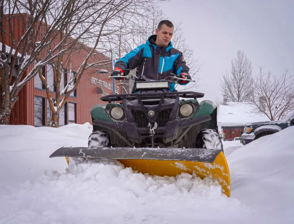 Reliable lawn mowing service in Anchorage, AK - Alaska Premier Services