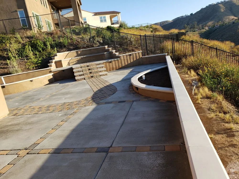 Professional yard maintenance with custom design across Jurupa Valley, CA - Alavez landscaping