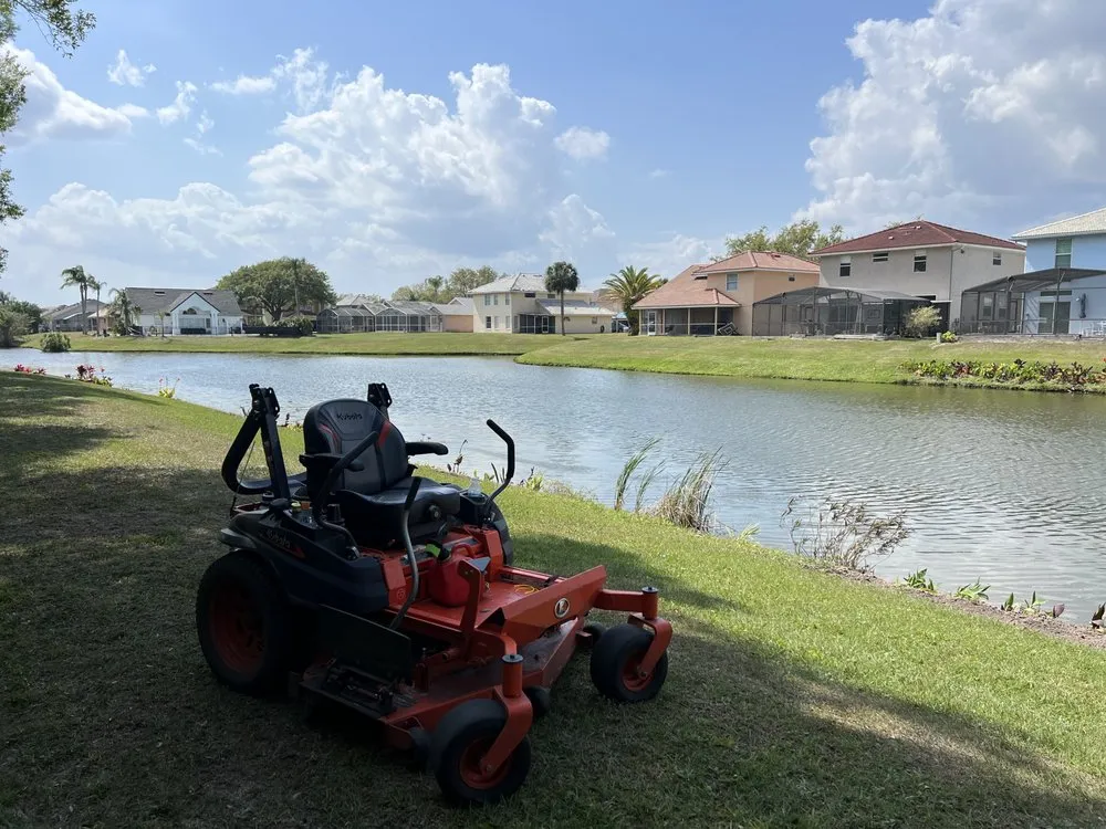 Professional outdoor landscaping in Kissimmee, FL by Albafar