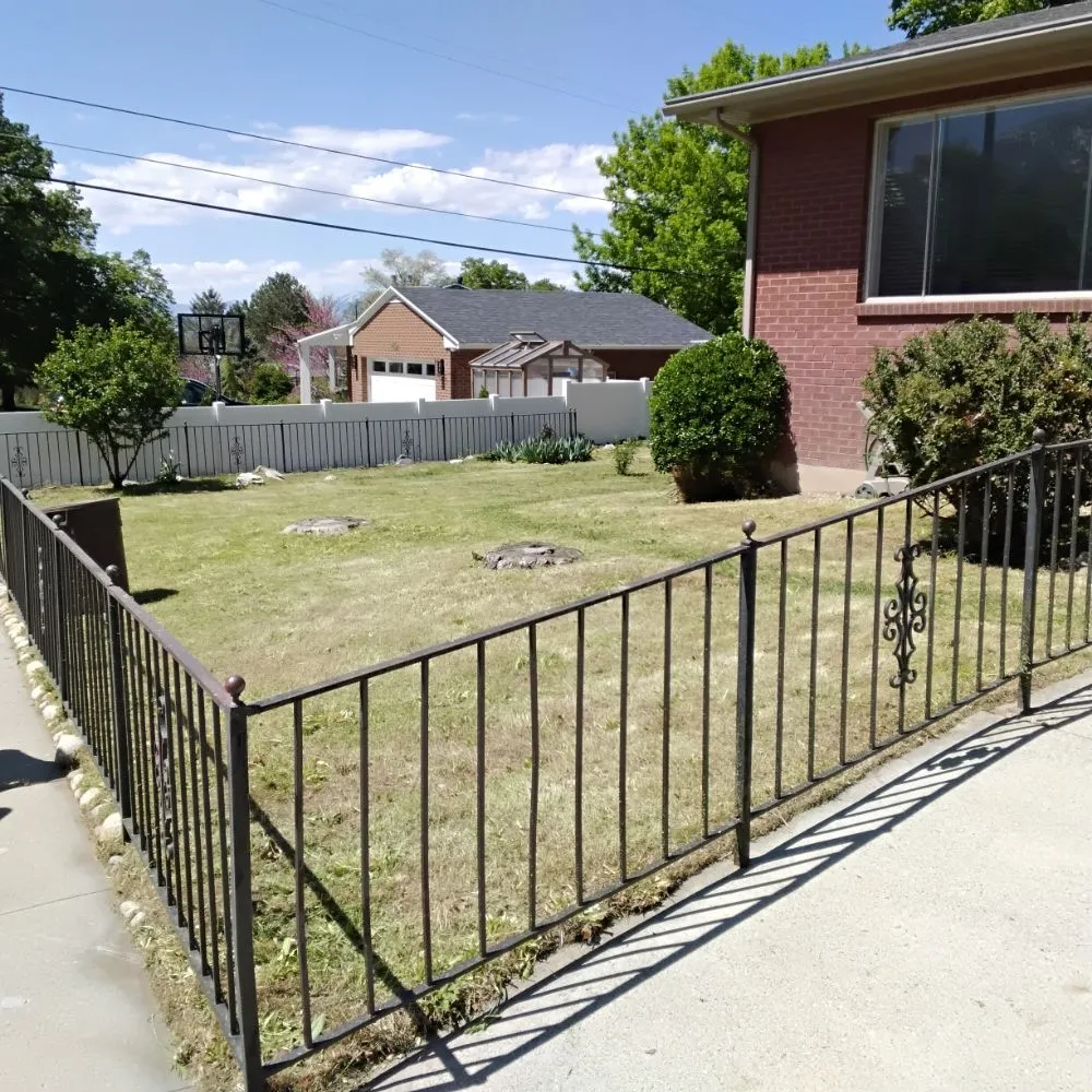 Reliable lawn mowing service in Kearns, UT - Alberto AA landscaping