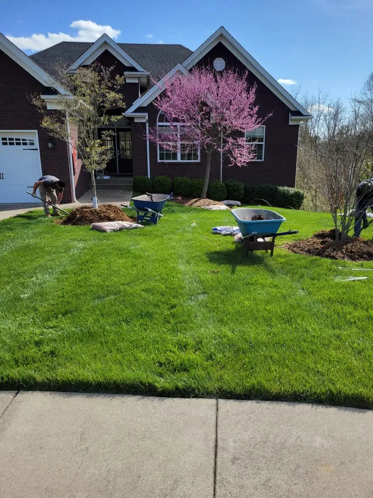 Top-rated landscape design in Louisville, KY by Alberto Alavez Professional Lawn Services