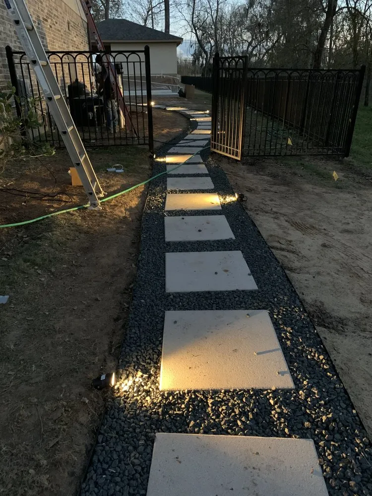 Affordable lawn mowing service for year-round maintenance across Sugar Land, TX - Alberto lawn services