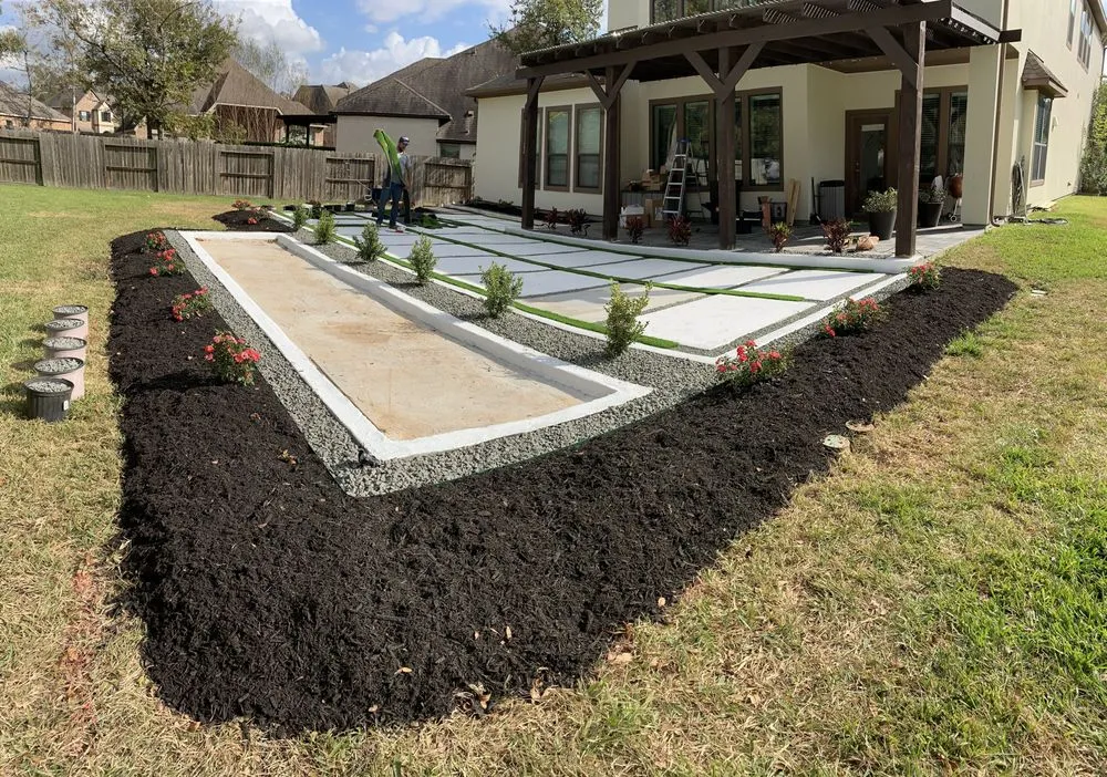 Affordable lawn care service in Sugar Land, TX by Alberto lawn services