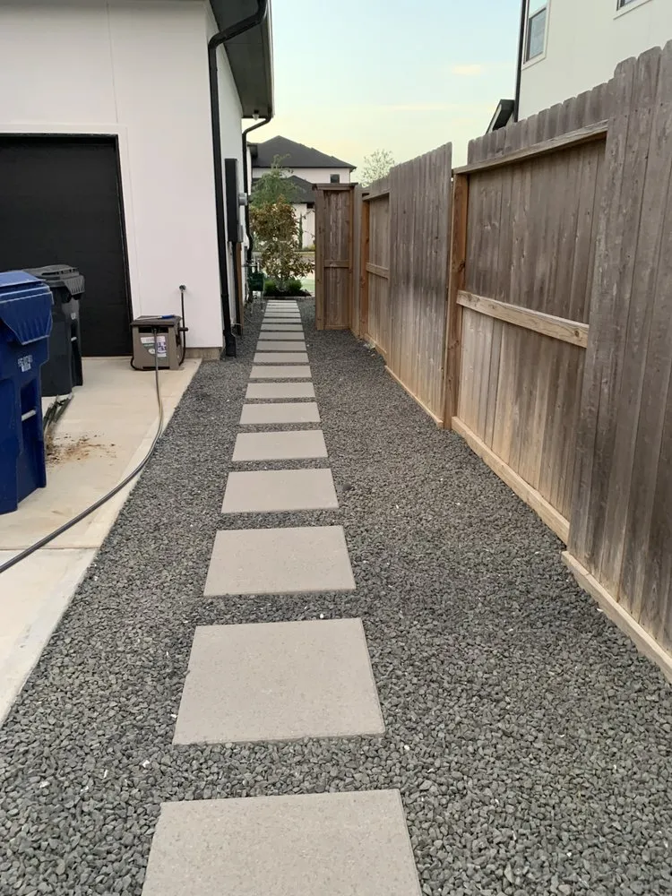 Affordable garden landscaping experts serving Sugar Land, TX - Alberto lawn services