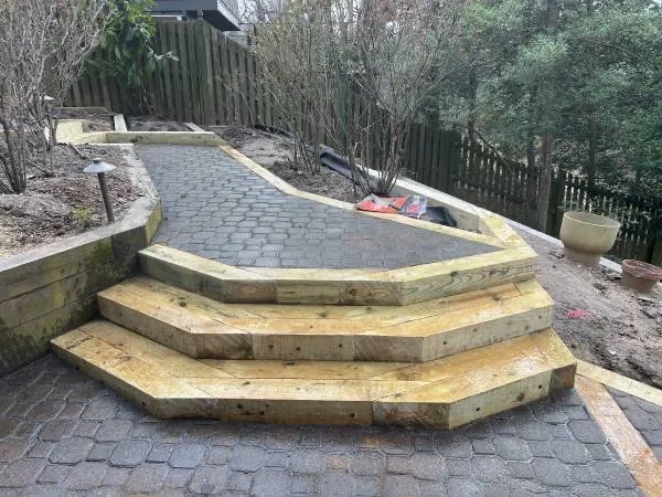 Custom landscape design in West Springfield, VA by Alberto Patio Design