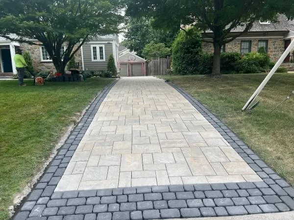 Top-rated lawn mowing service experts serving West Springfield, VA - Alberto Patio Design