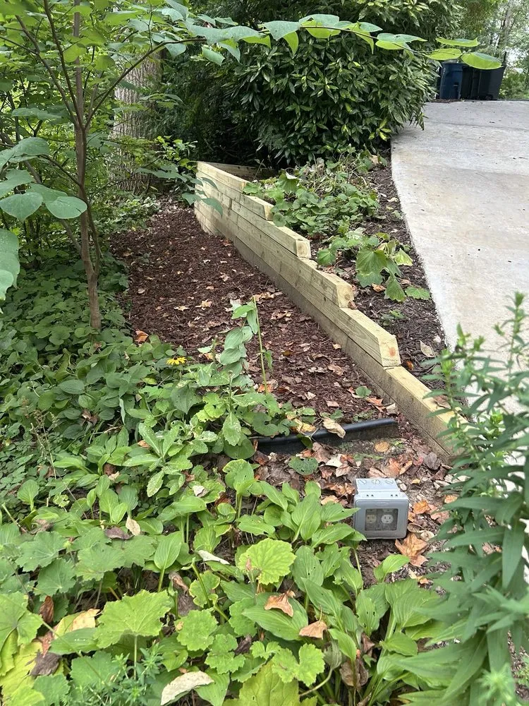 Custom lawn care service with custom design in West Springfield, VA by Alberto Patio Design