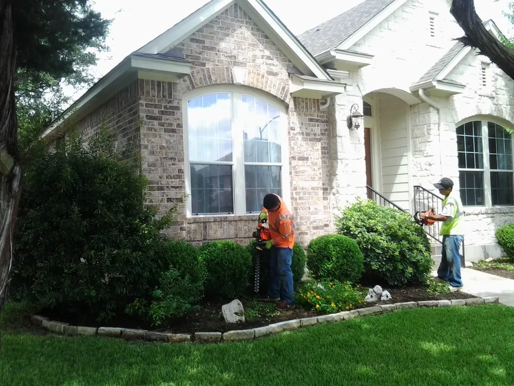 Affordable residential landscaping experts serving Austin, TX - Alberto's Landscaping