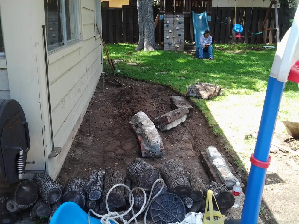 Reliable lawn mowing service experts serving Austin, TX - Alberto's Landscaping