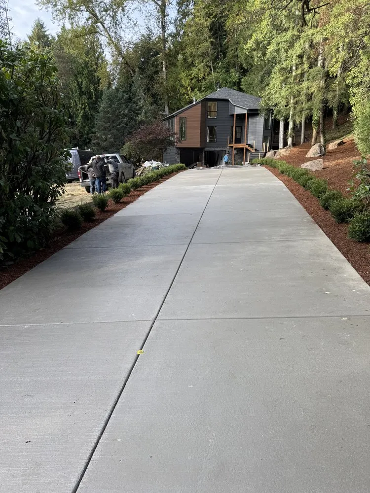 Affordable lawn mowing service in Tacoma, WA by Alberto’s Landscaping