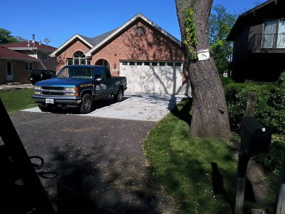 Expert garden landscaping in Alsip, IL by Alberts & Sons