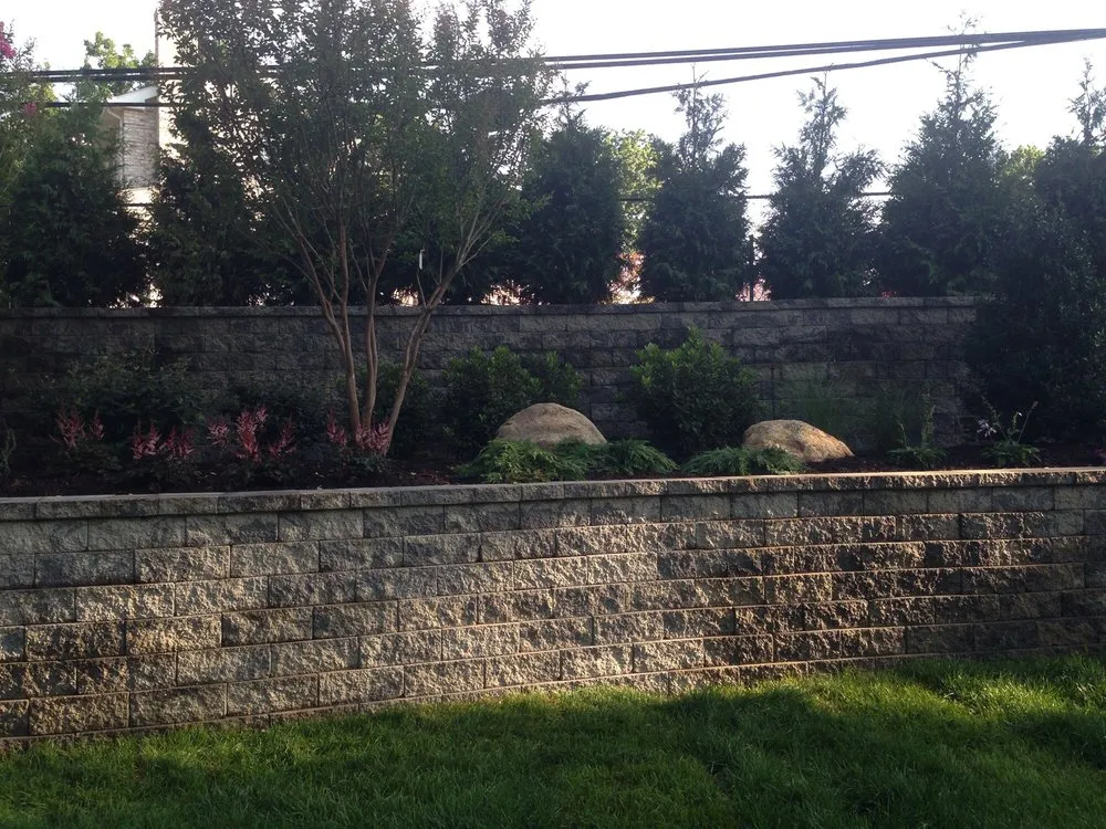Top-rated residential landscaping experts serving Albertson, NY - Albert's Landscaping