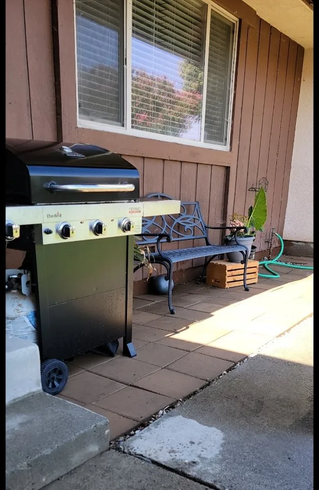 Top-rated garden landscaping for residential properties across Waterford, CA - Alberts Lawn Mowing