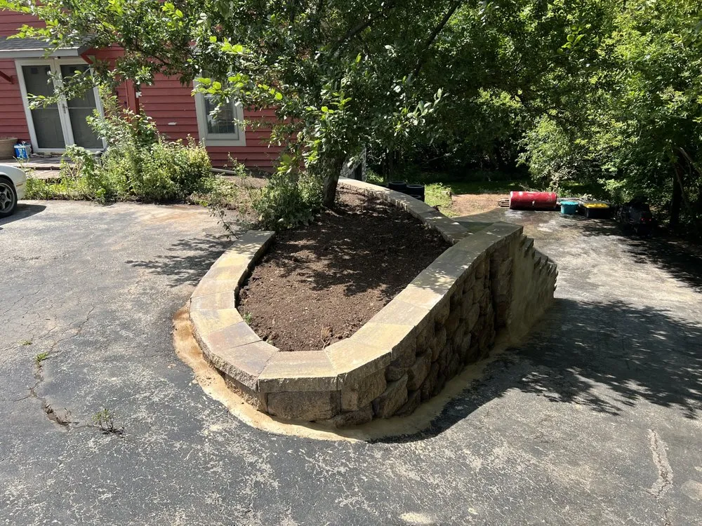 Trusted landscaping services in Oshkosh, WI - Albright Custom Services