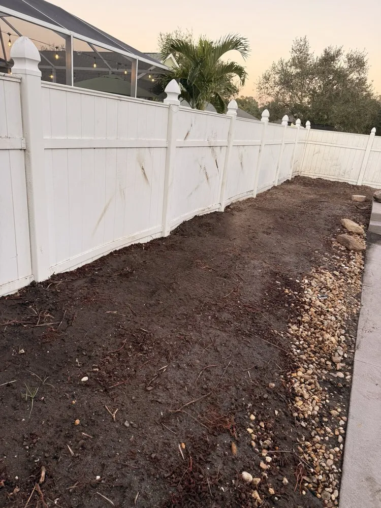 Reliable yard cleanup service experts serving Parrish, FL - Albright Landscaping