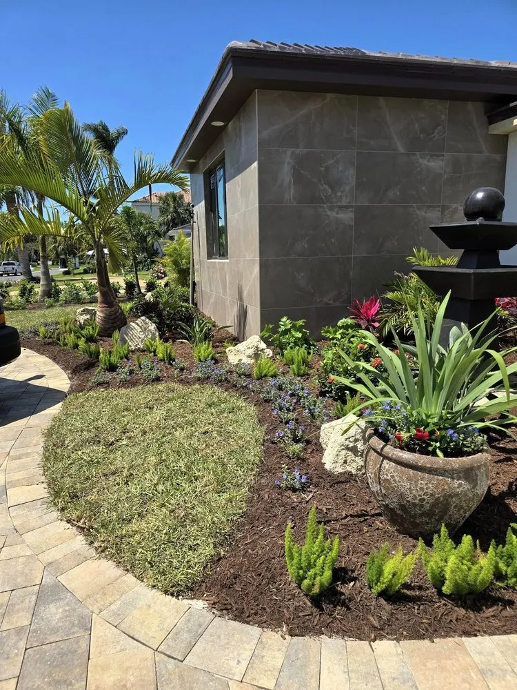 Expert landscaping services experts serving Parrish, FL - Albright Landscaping