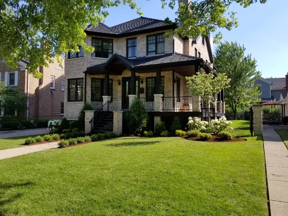 Expert garden landscaping experts serving Morton Grove, IL - Albro Land Corporation