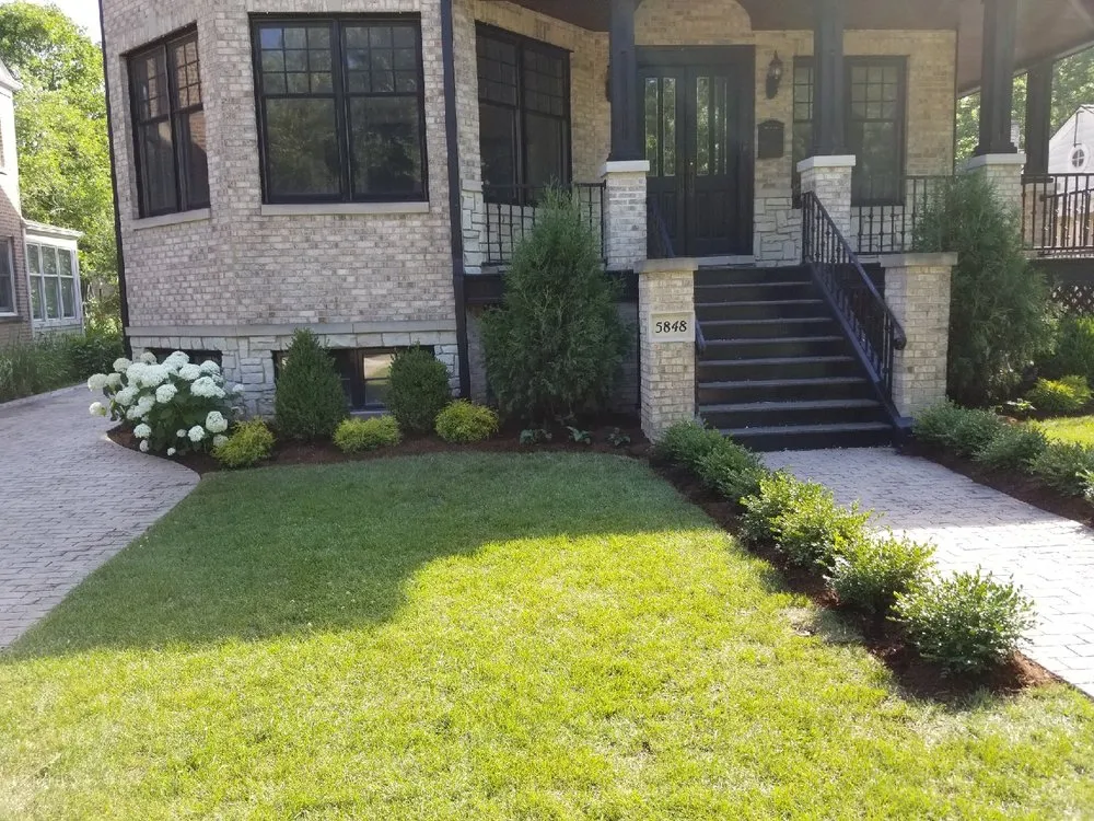Top-rated residential landscaping in Morton Grove, IL by Albro Land Corporation