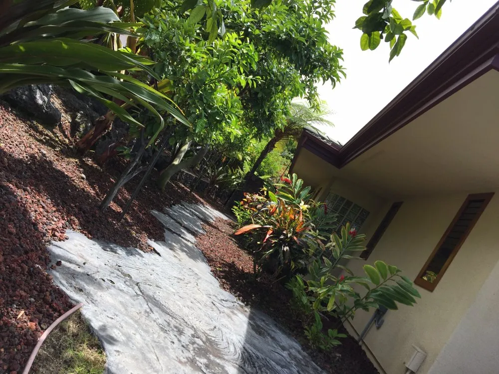 Custom outdoor landscaping in Kailua-Kona, HI - Alcain Landscaping