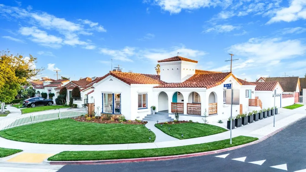 Custom yard cleanup service experts serving Los Angeles, CA - Alcala Landscape y Mas