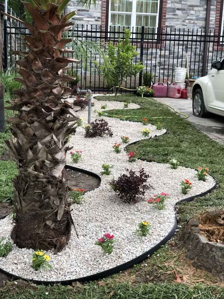 Local landscaping services in Houston, TX by Alcaraz's Lawn Care