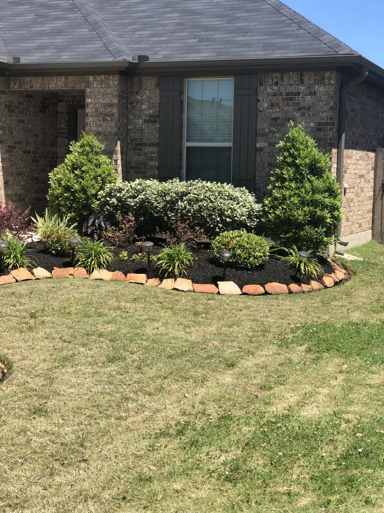 Top-rated garden landscaping for residential properties in Houston, TX by Alcaraz's Lawn Care