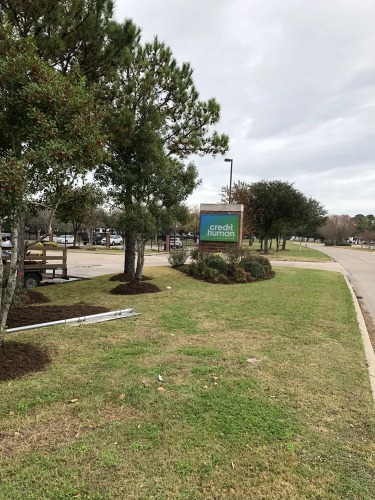 Professional landscaping services in Houston, TX - Alcaraz's Lawn Care