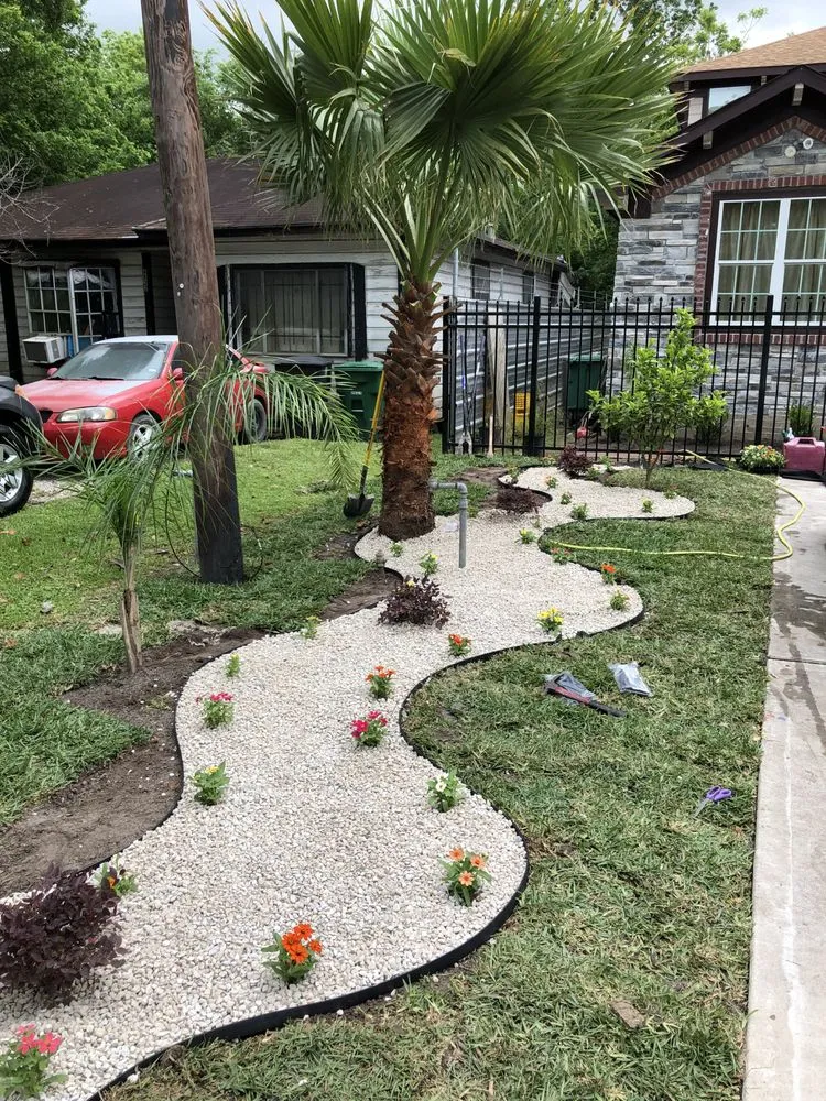 Custom outdoor landscaping experts serving Houston, TX - Alcaraz's Lawn Care