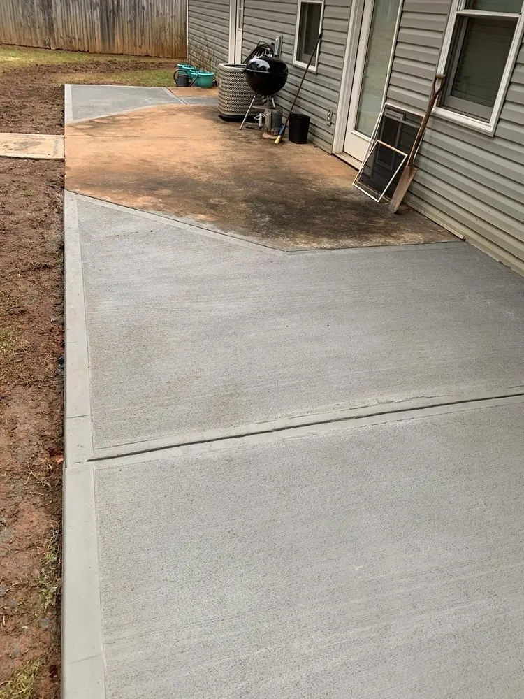 Expert garden landscaping for residential properties in North Augusta, SC by Alcon Concrete & Landscaping