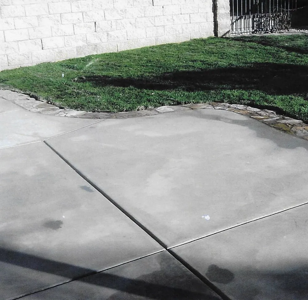 Professional outdoor landscaping in Colton, CA - Aldama's Gardening Service