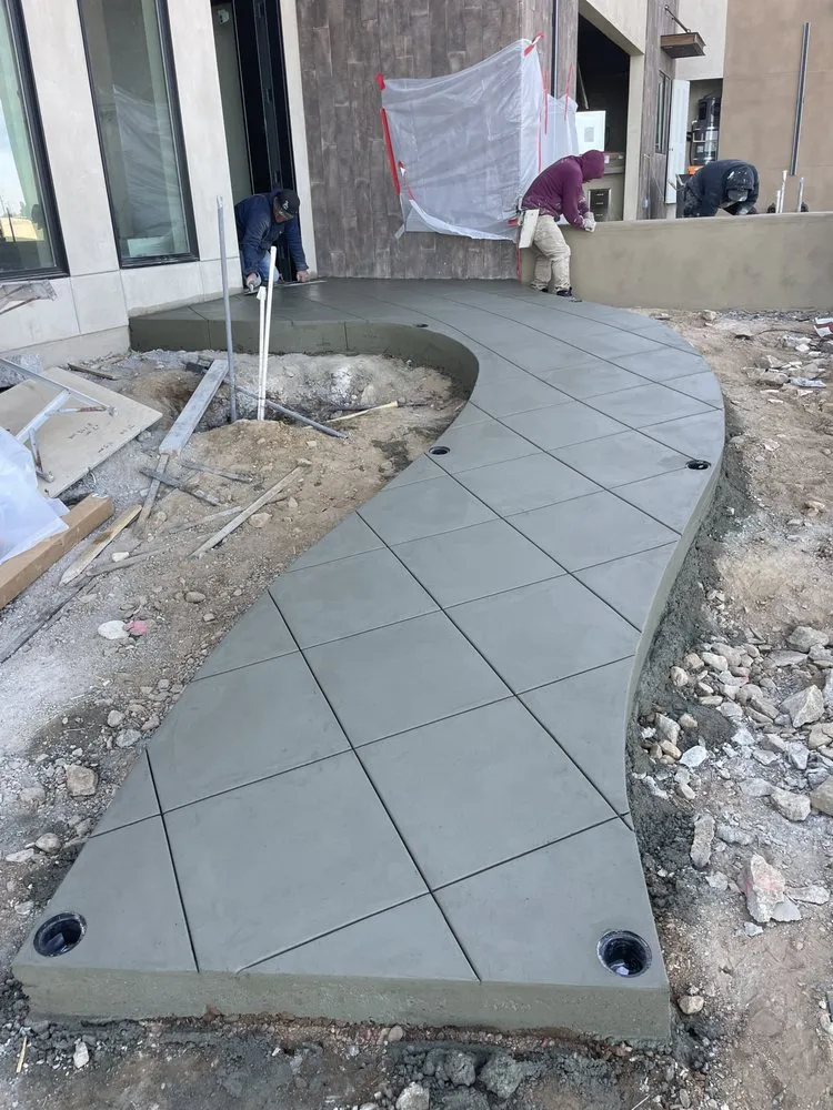 Reliable yard cleanup service experts serving Mira Loma, CA - Aldama's Landscaping