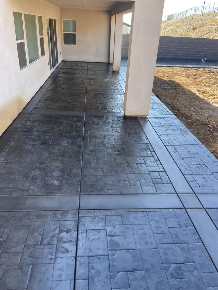 Trusted outdoor landscaping experts serving Mira Loma, CA - Aldama's Landscaping