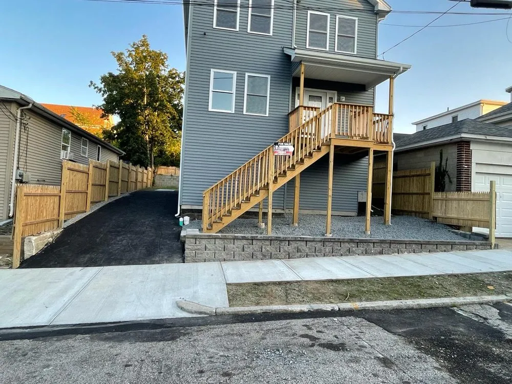 Top-rated lawn care service with custom design in Providence, RI by Aldana Brothers