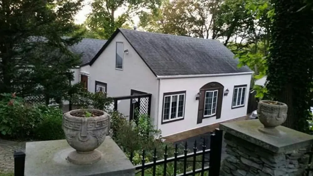 Custom garden landscaping experts serving Hicksville, NY - Aldana Home Improvement