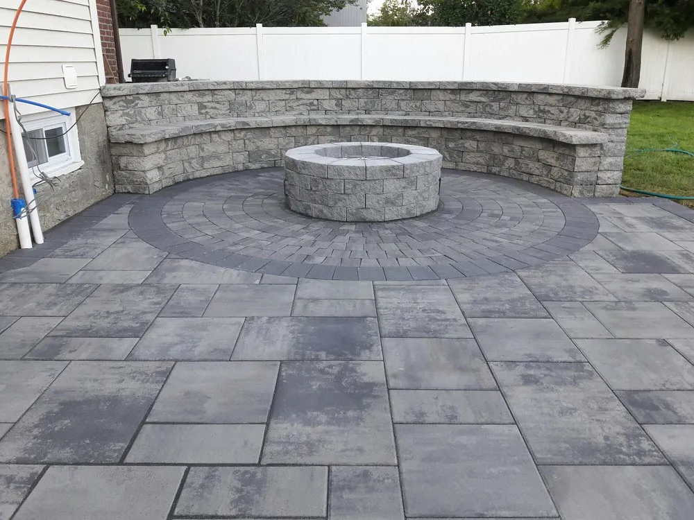 Professional lawn mowing service in Hicksville, NY - Aldana Home Improvement