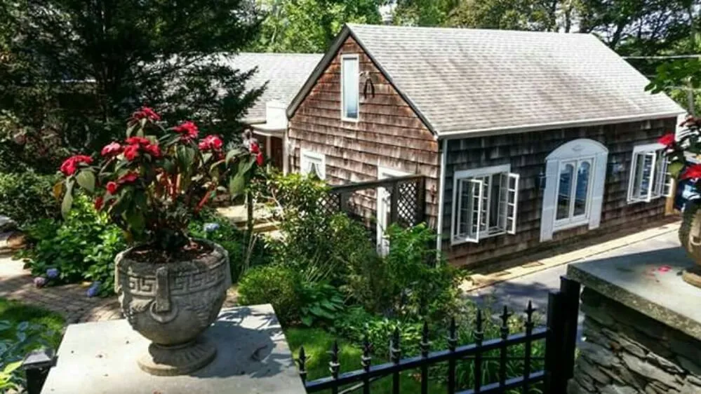 Trusted lawn mowing service for year-round maintenance across Hicksville, NY - Aldana Home Improvement