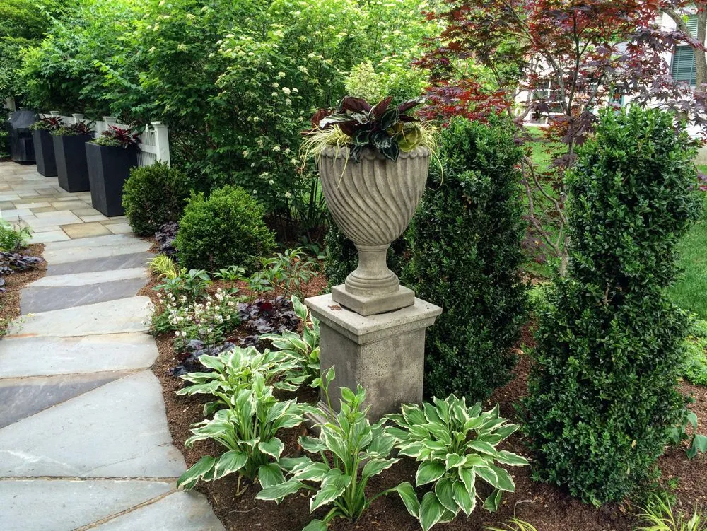 Expert lawn mowing service experts serving Lincoln, MA - Alden Laurel