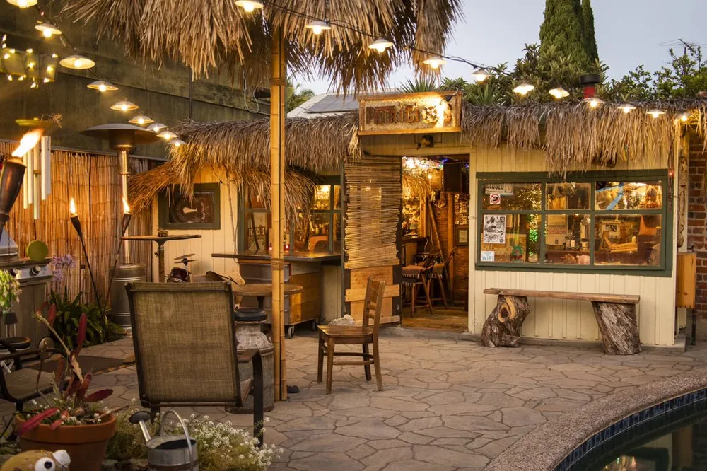 Custom yard cleanup service for outdoor upgrades across Huntington Beach, CA - ALDIA