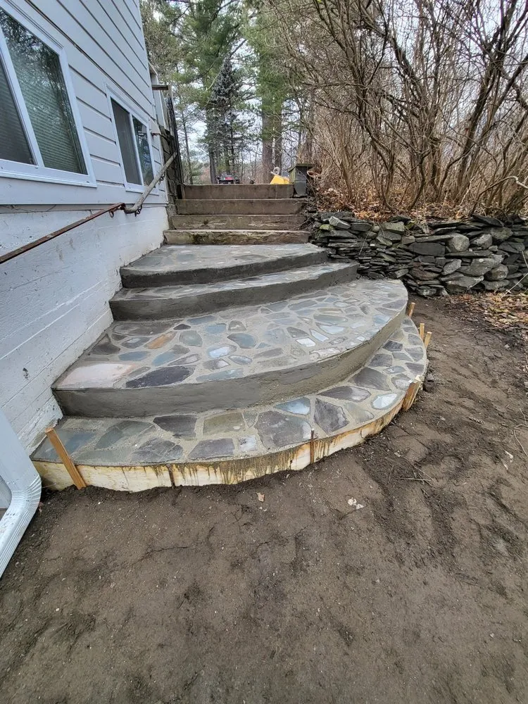 Top-rated garden landscaping in Kingston, NY - Aldo's Lawncare & Maintenance